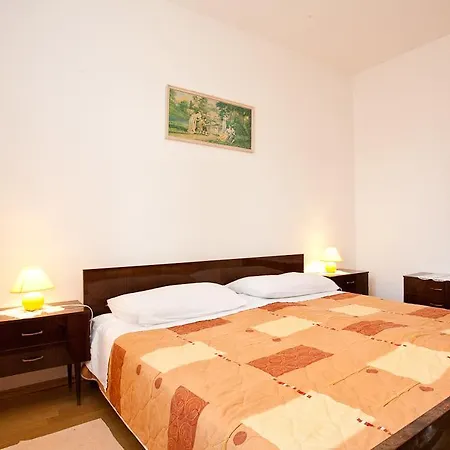 Katica Apartment *